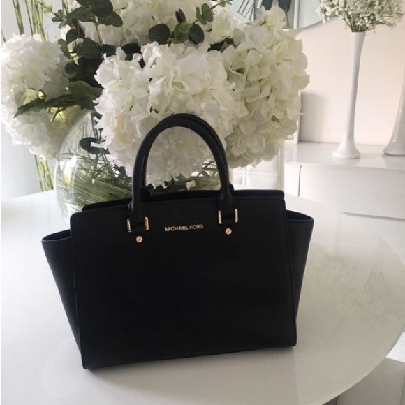 Michael Kors Selma - Picture 1 of 3